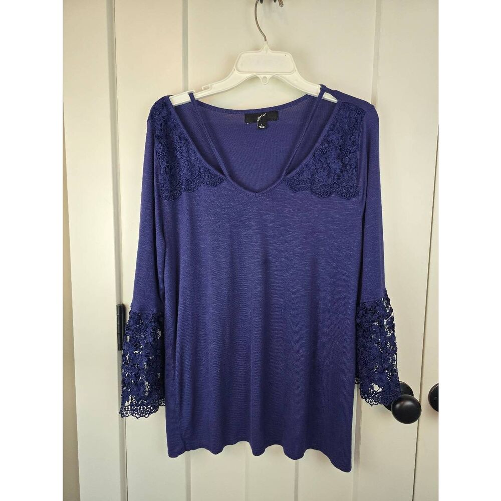GNW Top Navy Crochet Sleeves Sz L